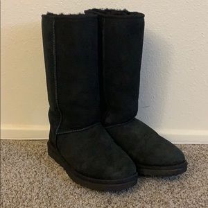 Black UGG boots size 9